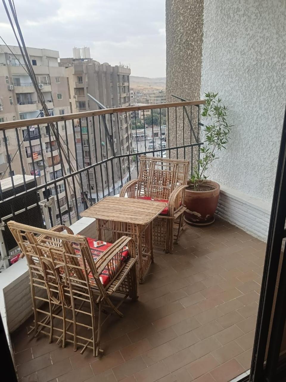 Pyramids Nights Hostel Kafrat al Jabal Ngoại thất bức ảnh